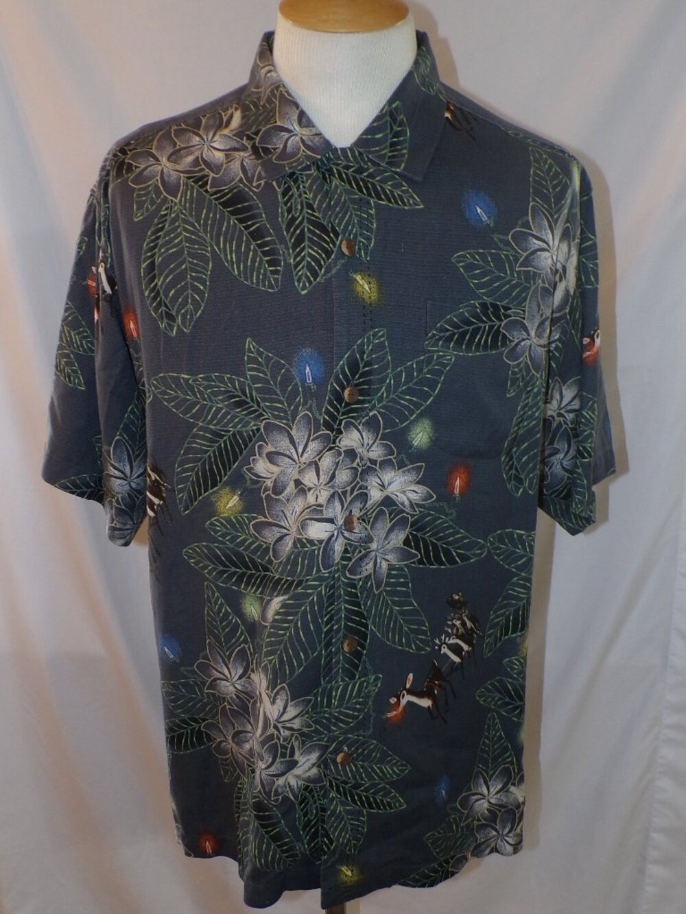 TOMMY BAHAMA HAWAIIAN RUDOLPH REINDEER CHRISTMAS LIGHTS CAMP SHIRT